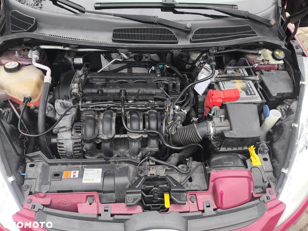 Ford Fiesta 1.6 Ti-VCT Titanium - 24