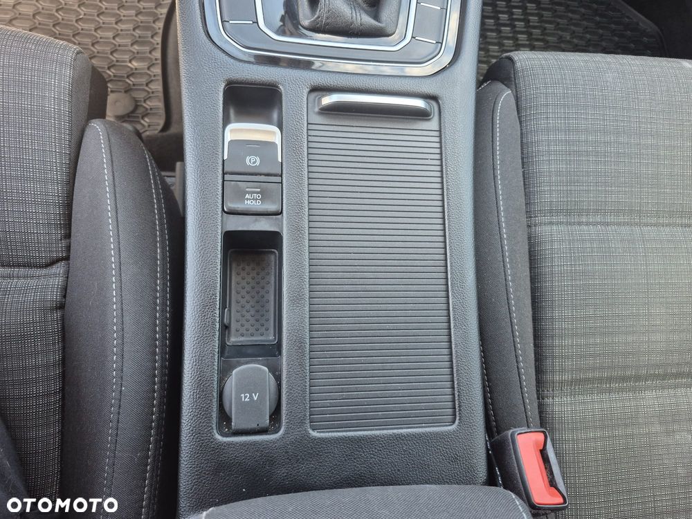 Volkswagen Passat 2.0 TSI Business DSG - 16