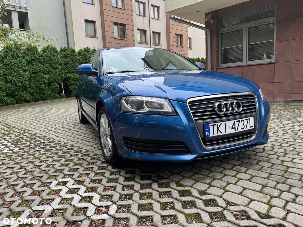 Audi A3 Sportback 1.6 TDI DPF Attraction - 3