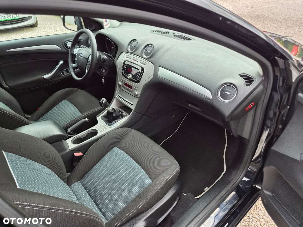 Ford Mondeo 2.0 TDCi Titanium - 21