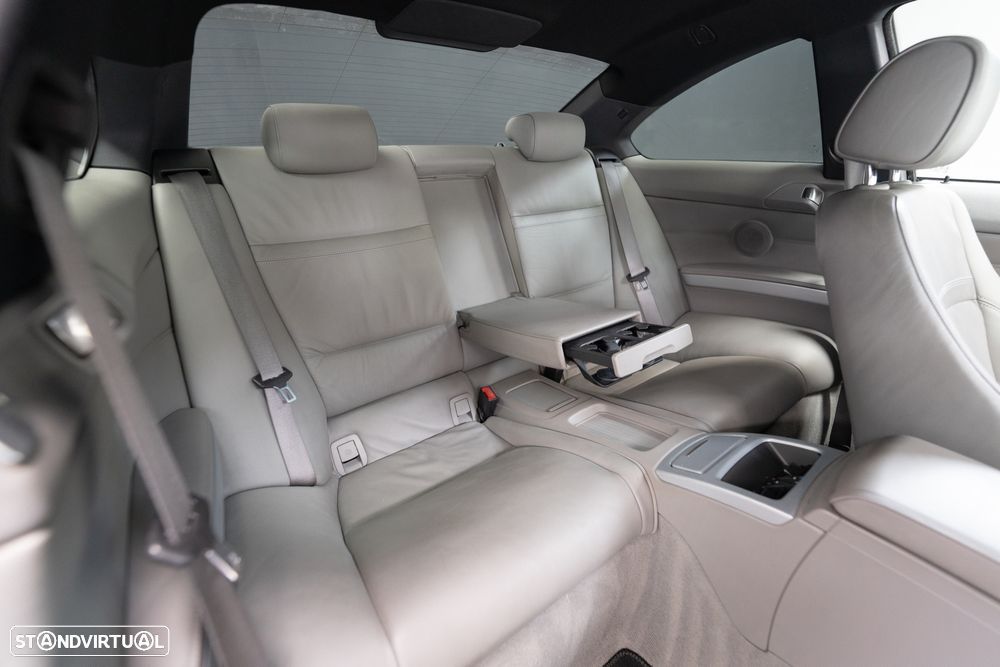 BMW 320 d Coupe - 25