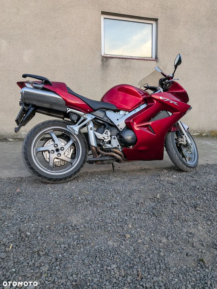 Honda VFR - 2