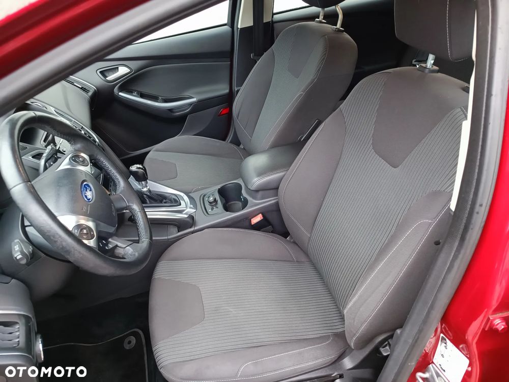 Ford Focus 1.6 EcoBoost Titanium - 24