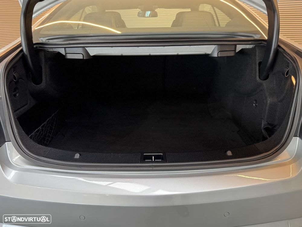 Mercedes-Benz E 250 BlueTEC Auto - 25