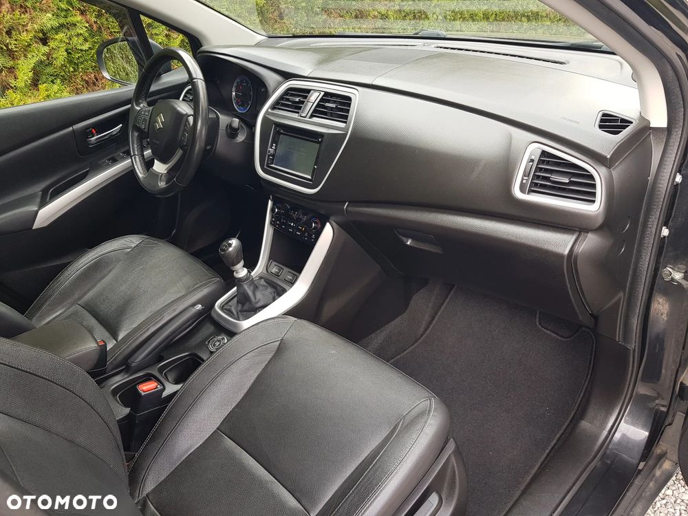 Suzuki SX4 S-Cross - 13