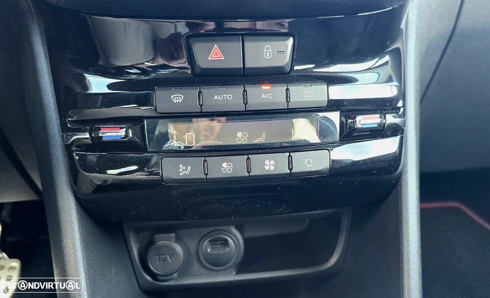Peugeot 2008 1.2 PureTech GT Line - 12