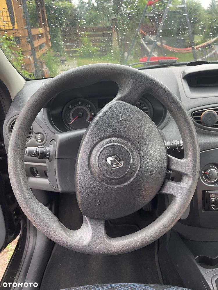 Renault Clio - 21