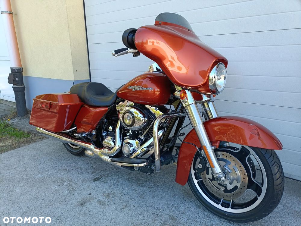 Harley-Davidson Touring Street Glide - 2