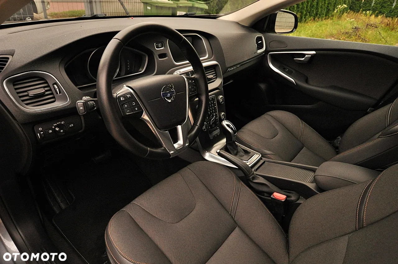 Volvo V40 Cross Country D3 Geartronic Momentum - 20