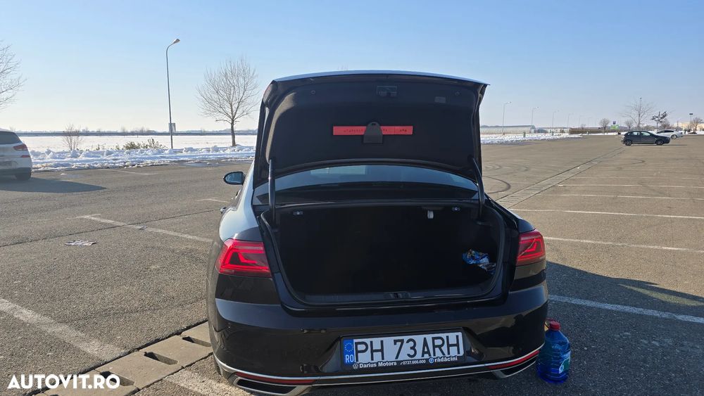 Volkswagen Passat 2.0 TDI DSG Highline - 29