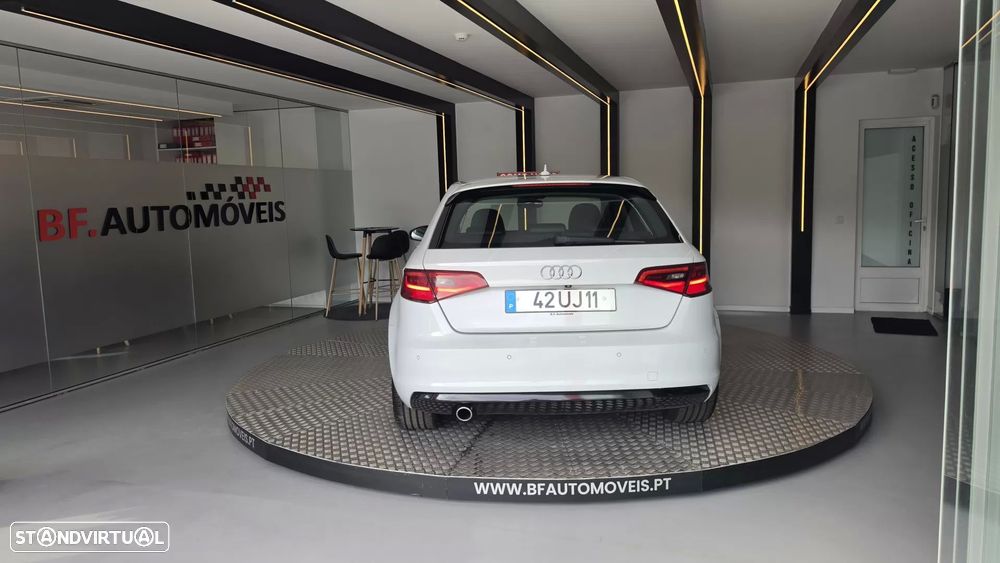 Audi A3 Sportback 1.6 TDI S-line - 16