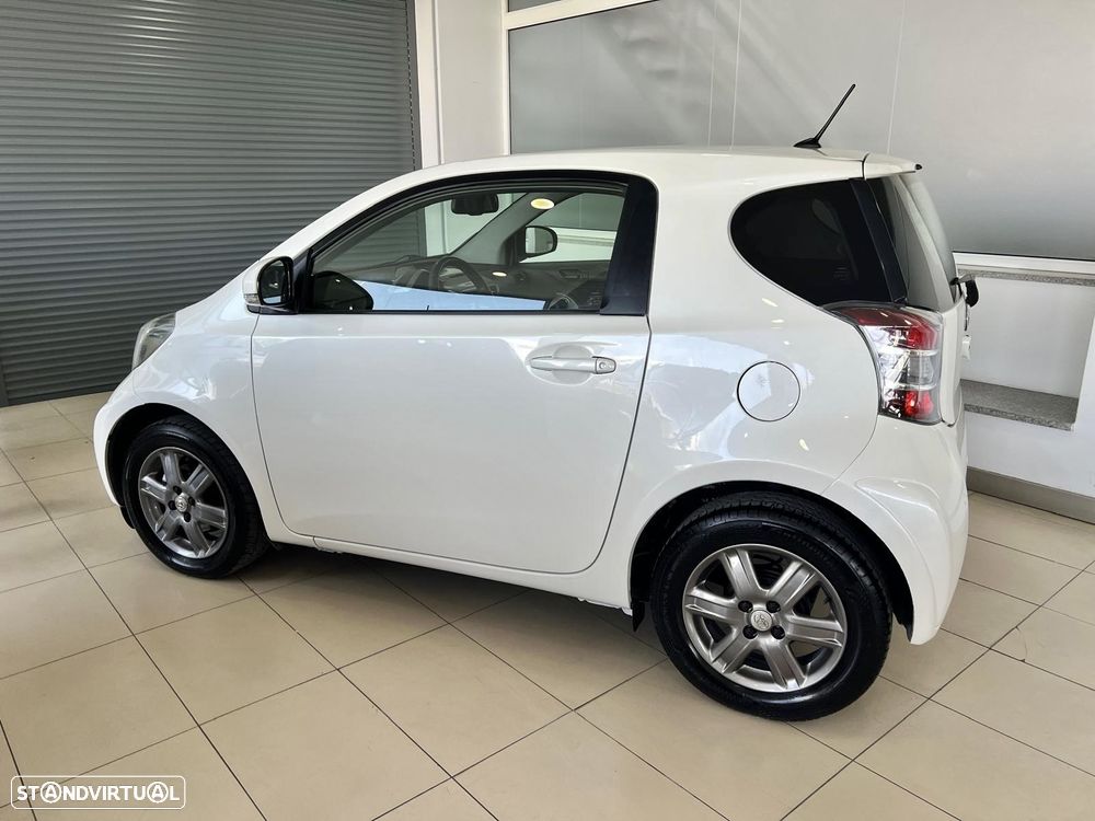 Toyota iQ 1.0 VVT-i 2 MultiDrive - 16