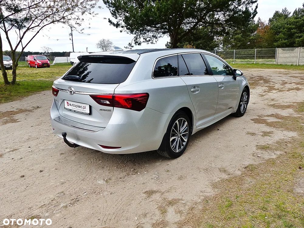 Toyota Avensis 2.0 D-4D Premium - 8