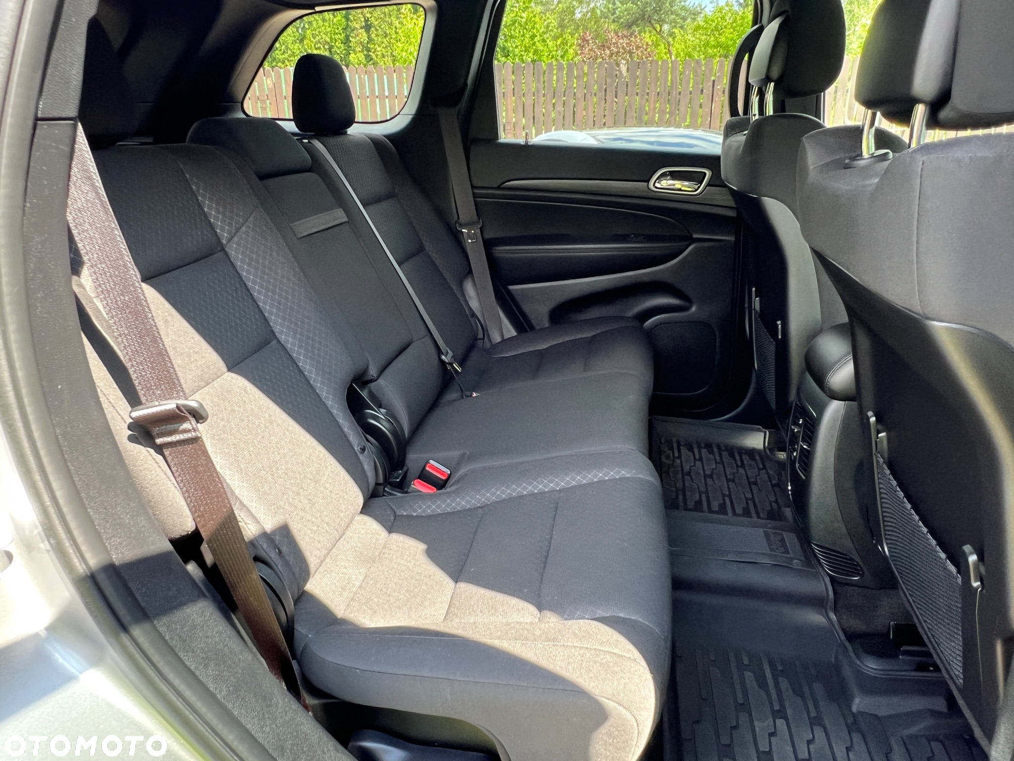 Jeep Grand Cherokee - 31