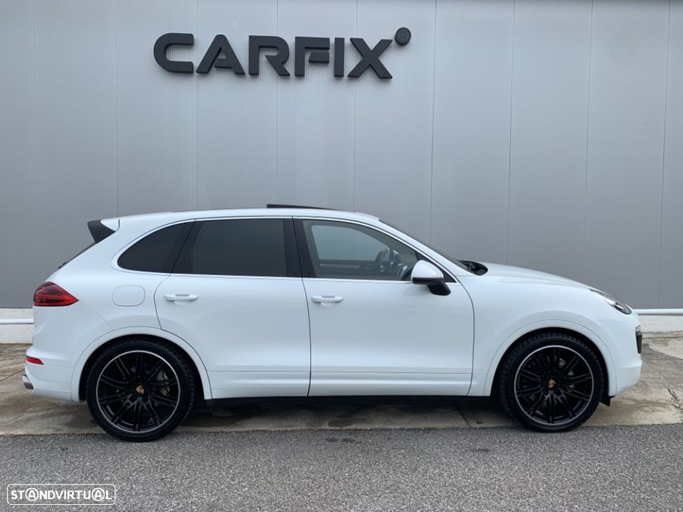 Porsche Cayenne S - 1