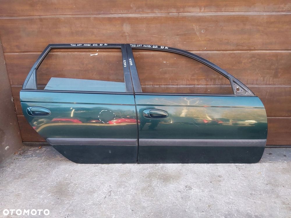 Toyota Avensis T22 drzwi prawy tył KOMBI 6S3 - 3
