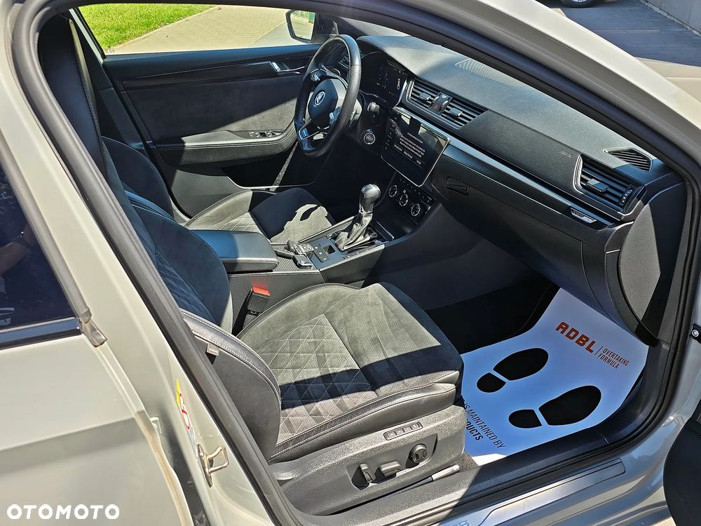Skoda Superb 2.0 TDI DSG Sportline - 20