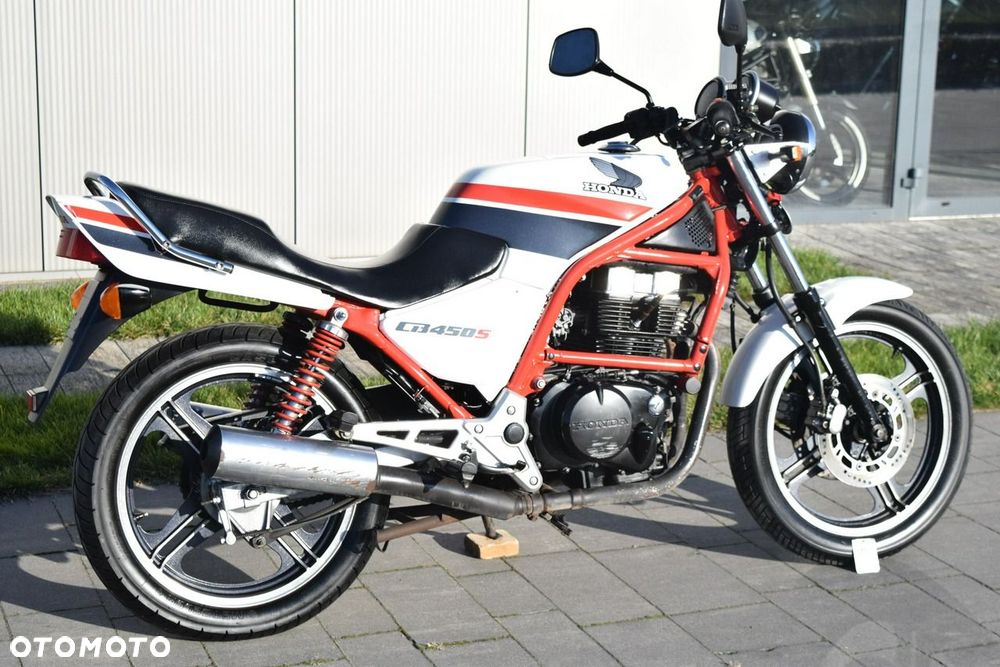 Honda CB - 1