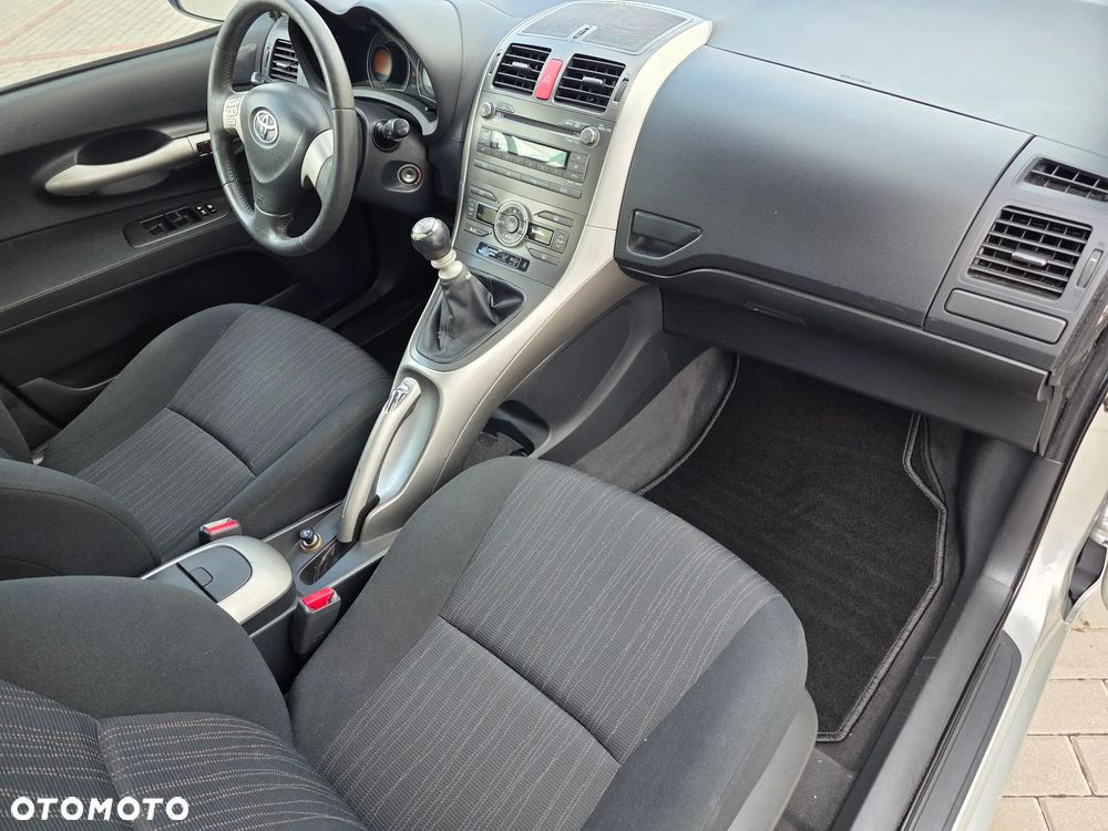 Toyota Auris 1.6 Life - 25