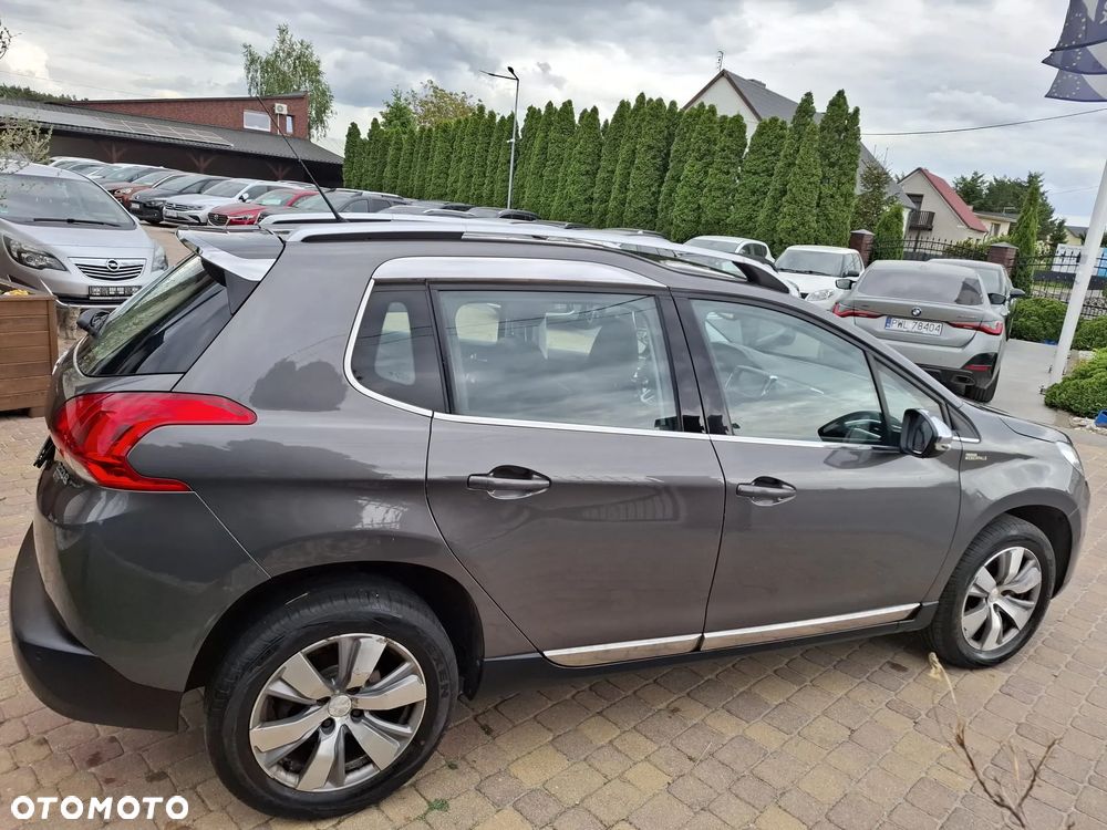Peugeot 2008 1.2 Pure Tech Allure S&S - 7
