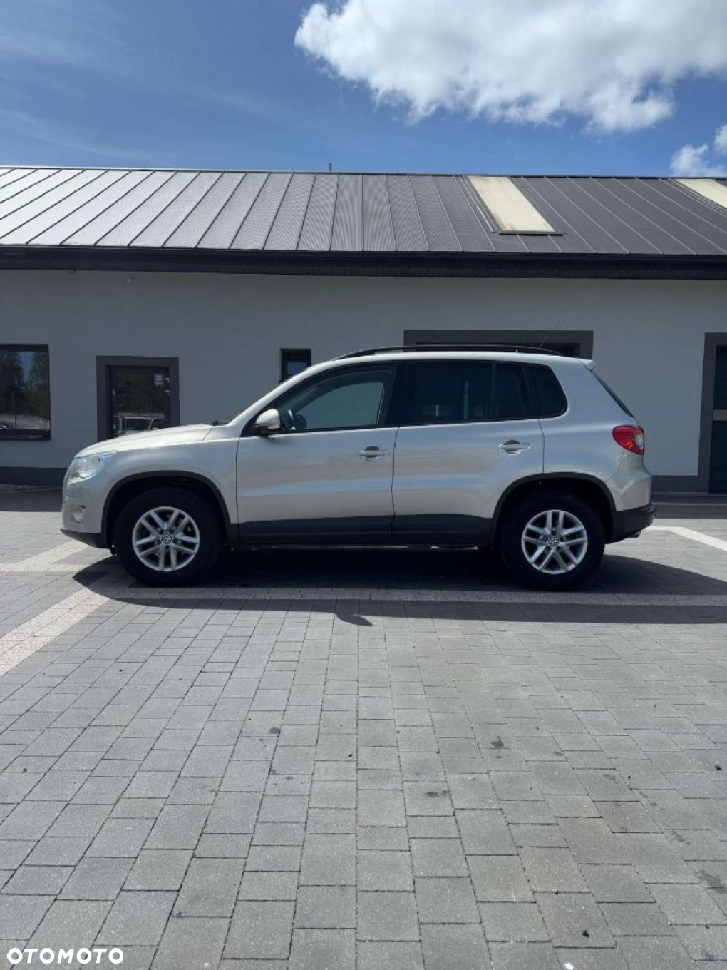 Volkswagen Tiguan - 8