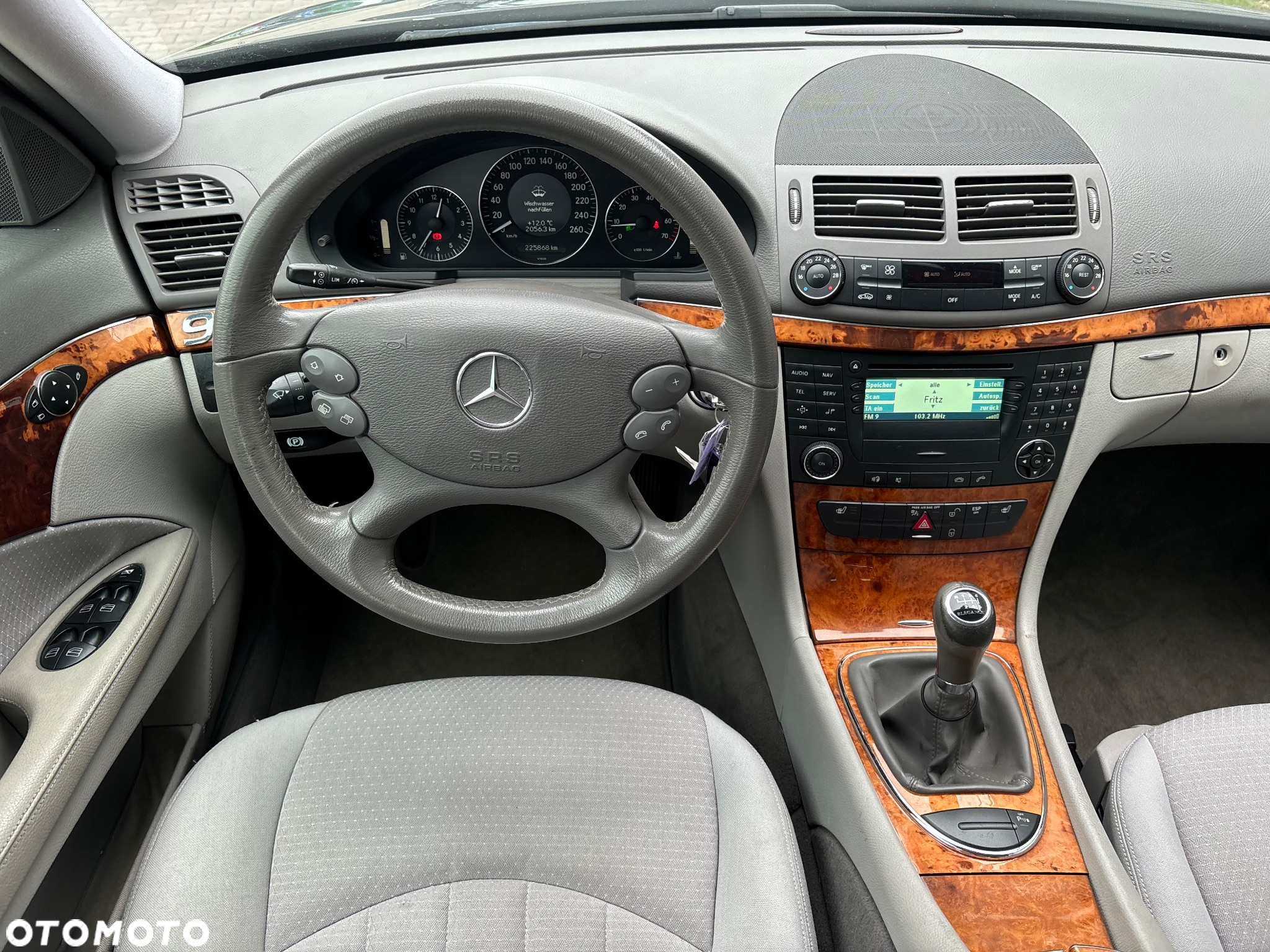Mercedes-Benz Klasa E 200 T Kompressor Elegance - 6