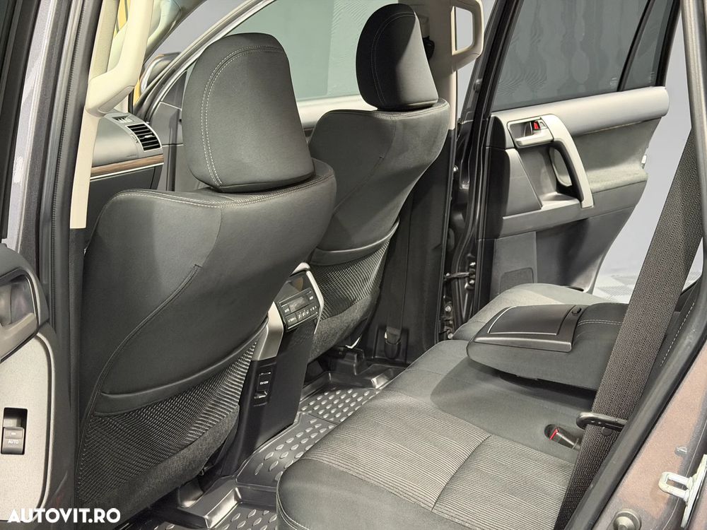 Toyota Land Cruiser 2.8l D-4D 204 CP A/T 7 locuri Executive - 16