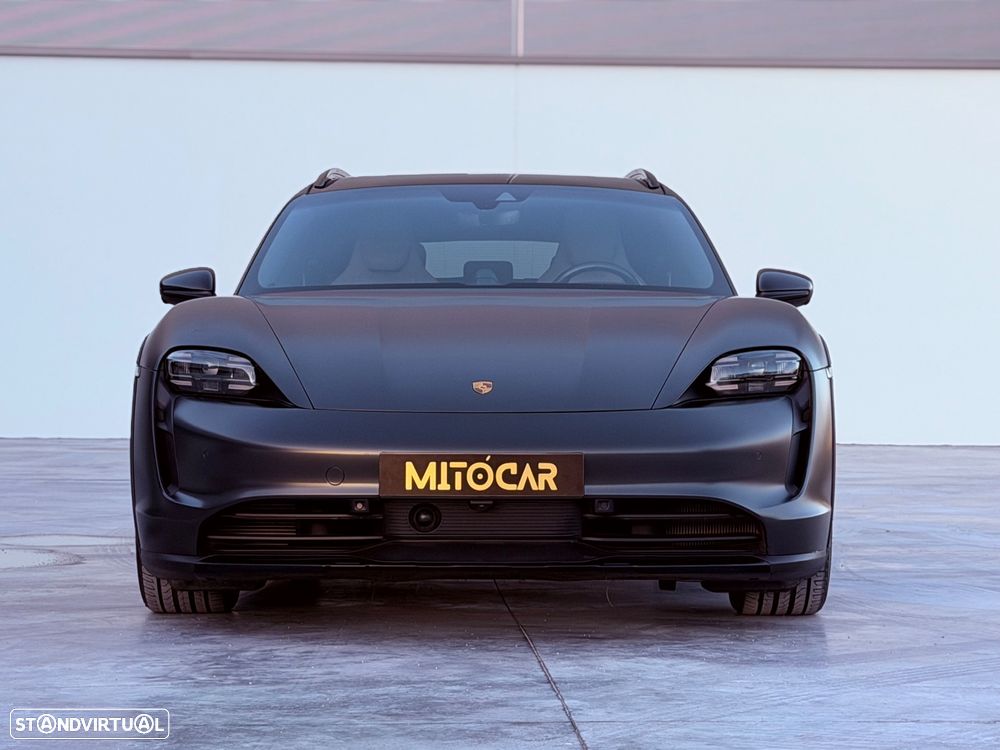 Porsche Taycan Cross Turismo 4 - 2