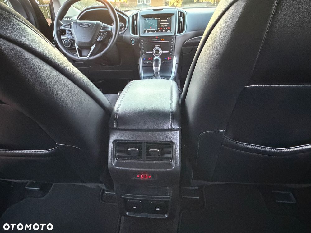 Ford Edge 2.0 TDCi Bi-Turbo 4x4 ST-LINE - 25