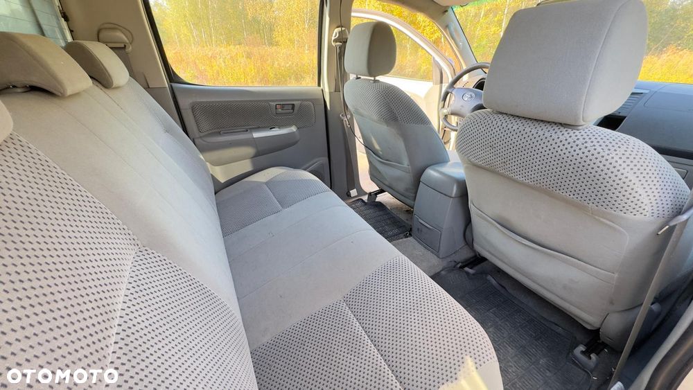 Toyota Hilux 3.0 D-4D Sol - 16