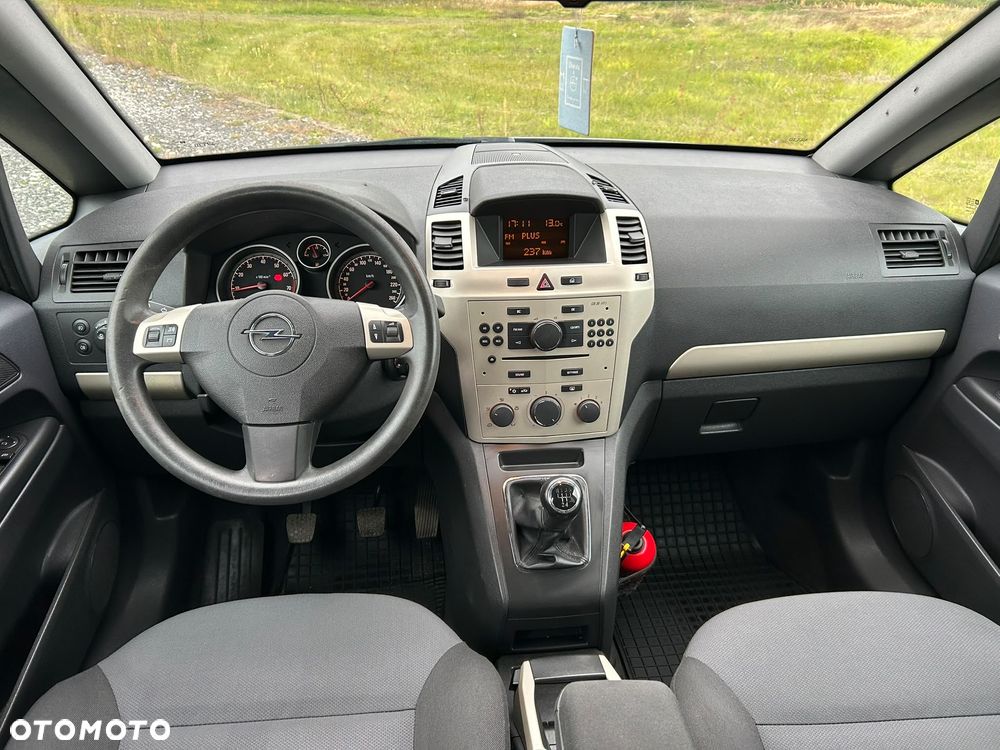 Opel Zafira 1.6 Edition - 12