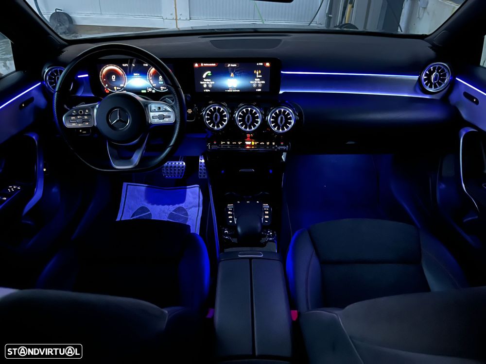 Mercedes-Benz A 250 Limousine e AMG Line - 10