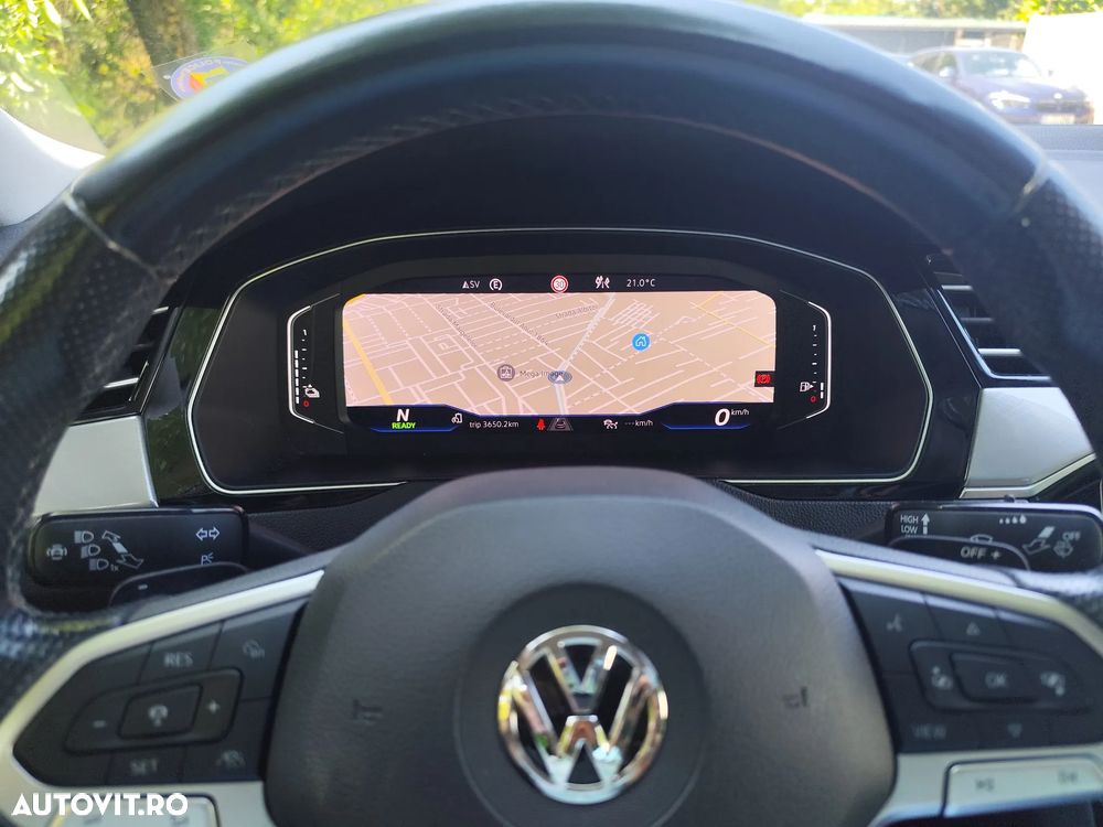 Volkswagen Passat - 11