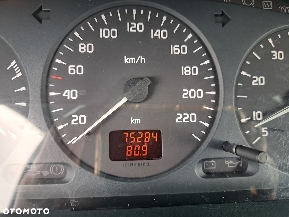 Renault Megane 2.0 RT - 31