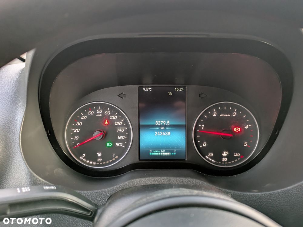 Mercedes-Benz Sprinter - 17