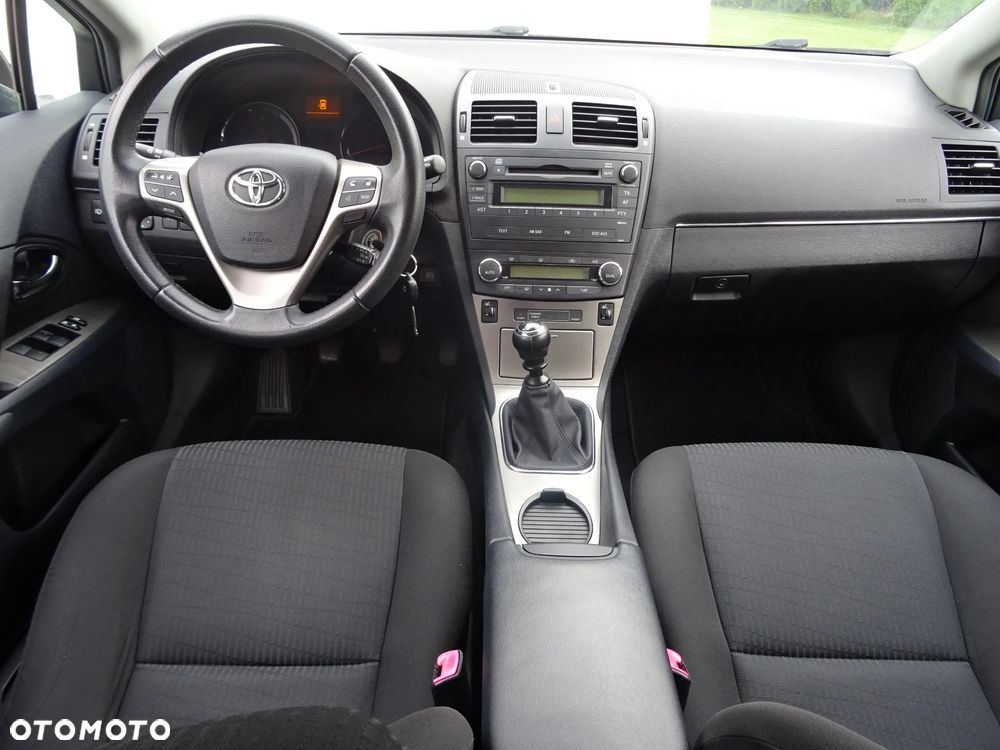 Toyota Avensis - 5