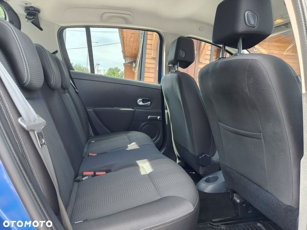 Renault Clio - 22