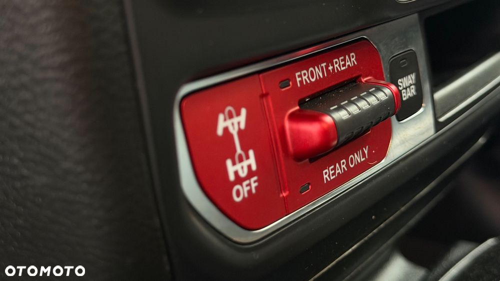 Jeep Wrangler - 32