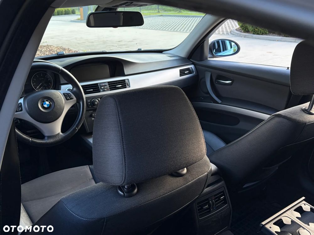 BMW Seria 3 - 12