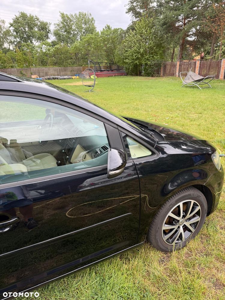 Volkswagen Touran 2.0 TDI DPF Highline - 17