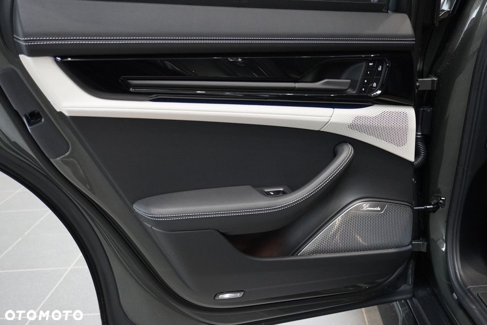 Porsche Panamera - 14