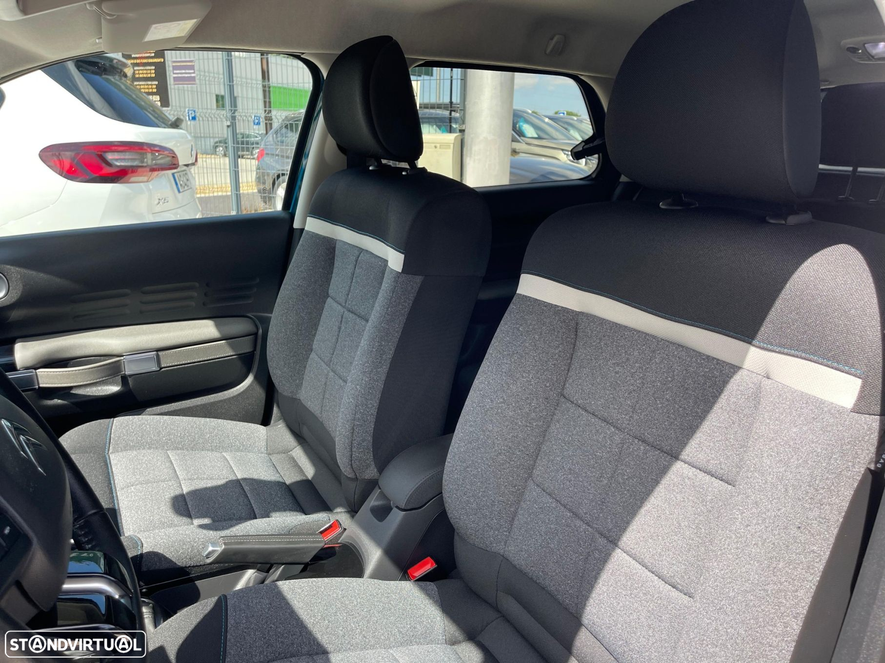 Citroën C4 Cactus 1.2 PureTech Shine - 11