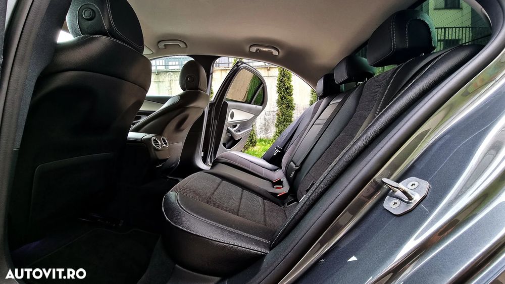Mercedes-Benz E 200 9G-TRONIC Exclusive - 27