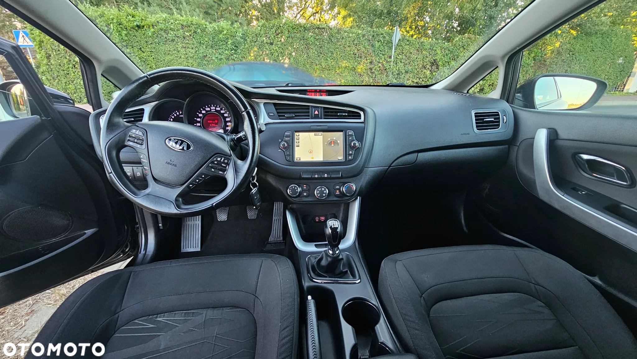 Kia Ceed 1.4 CVVT Dream-Team Edition - 5
