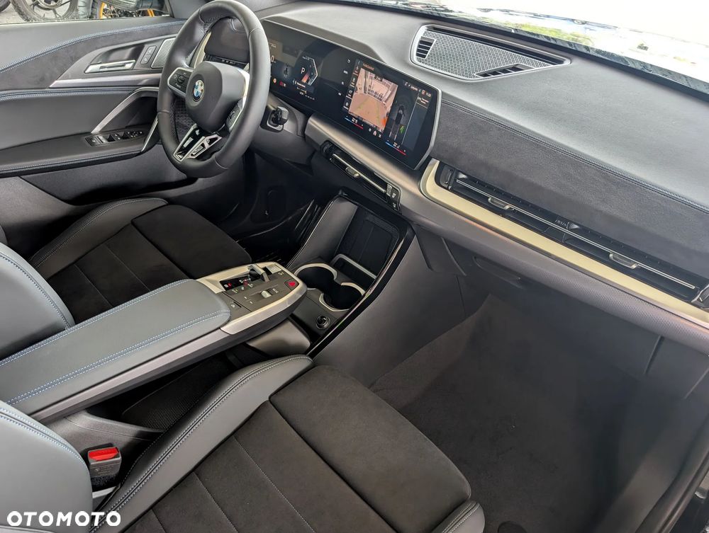BMW X1 sDrive20i mHEV - 19
