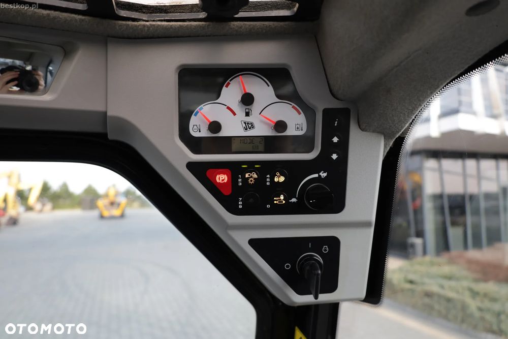 JCB 300 T4 Miniładowarka Skid steer - 30