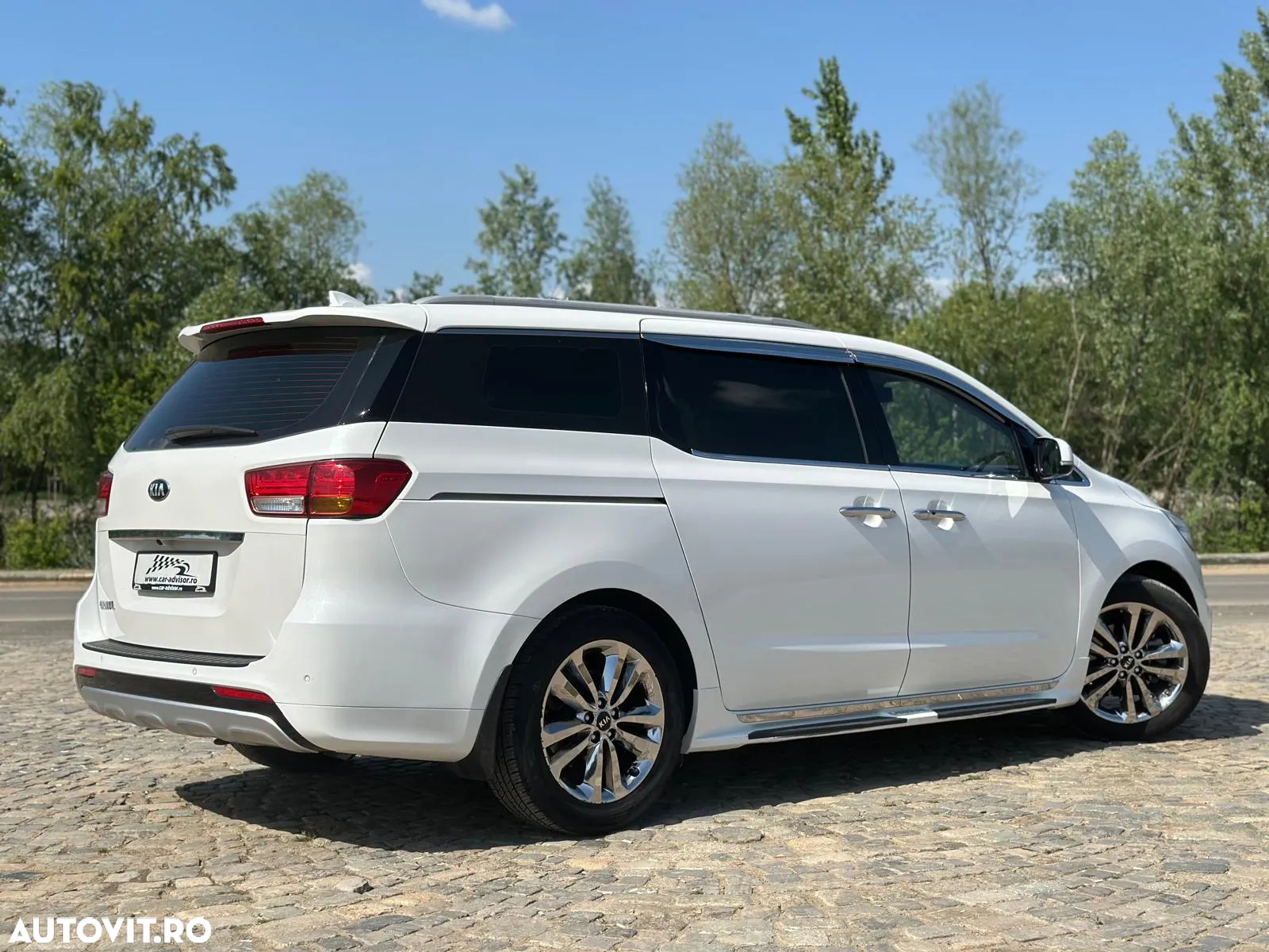 Kia Carnival - 5