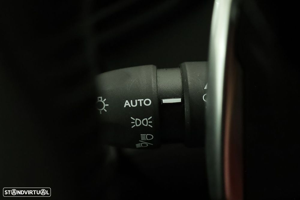 Peugeot 2008 1.5 BlueHDi Active EAT8 - 16