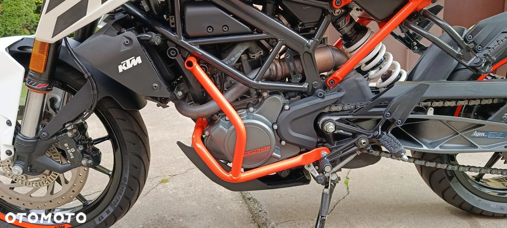 KTM Duke - 18