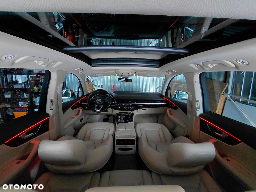 Audi Q7 - 36